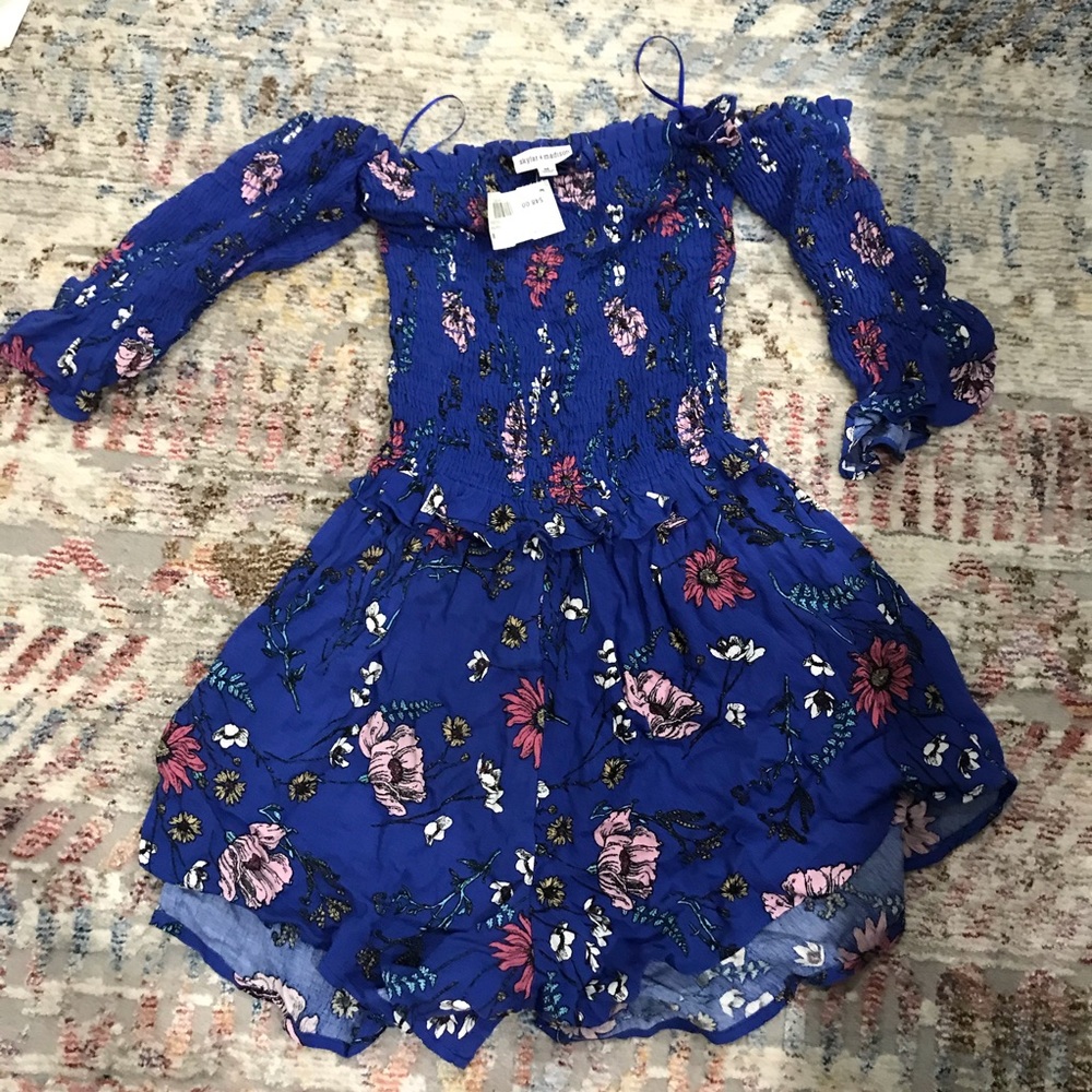 NWT FLORAL OFF THE SHOULDER ROMPER - M